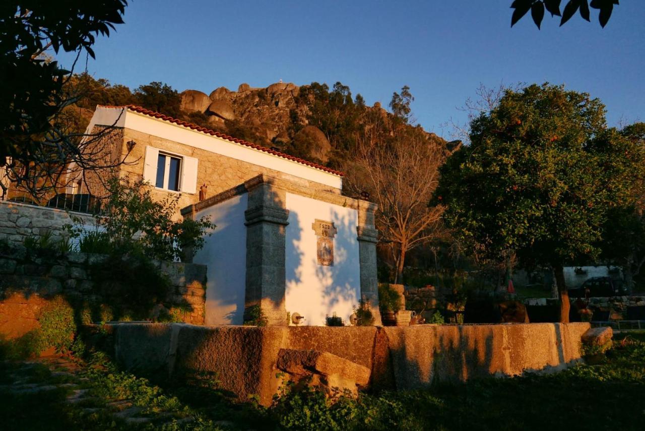 مبيت وإفطار Quinta De Sao Pedro De Vir-A-Corca Em مونسانتو المظهر الخارجي الصورة