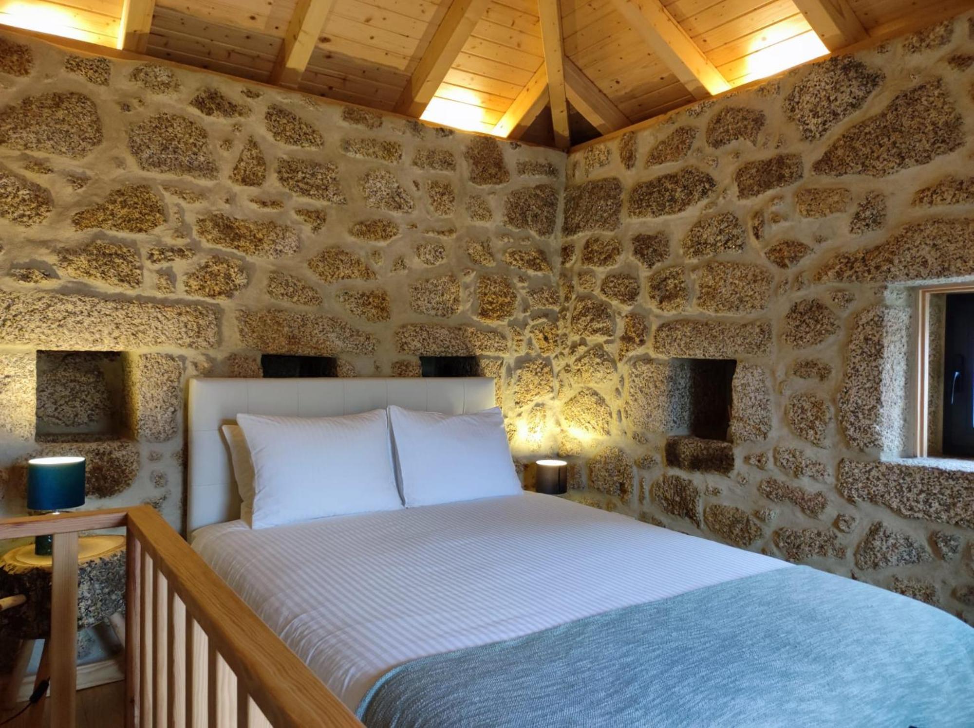 مبيت وإفطار Quinta De Sao Pedro De Vir-A-Corca Em مونسانتو المظهر الخارجي الصورة